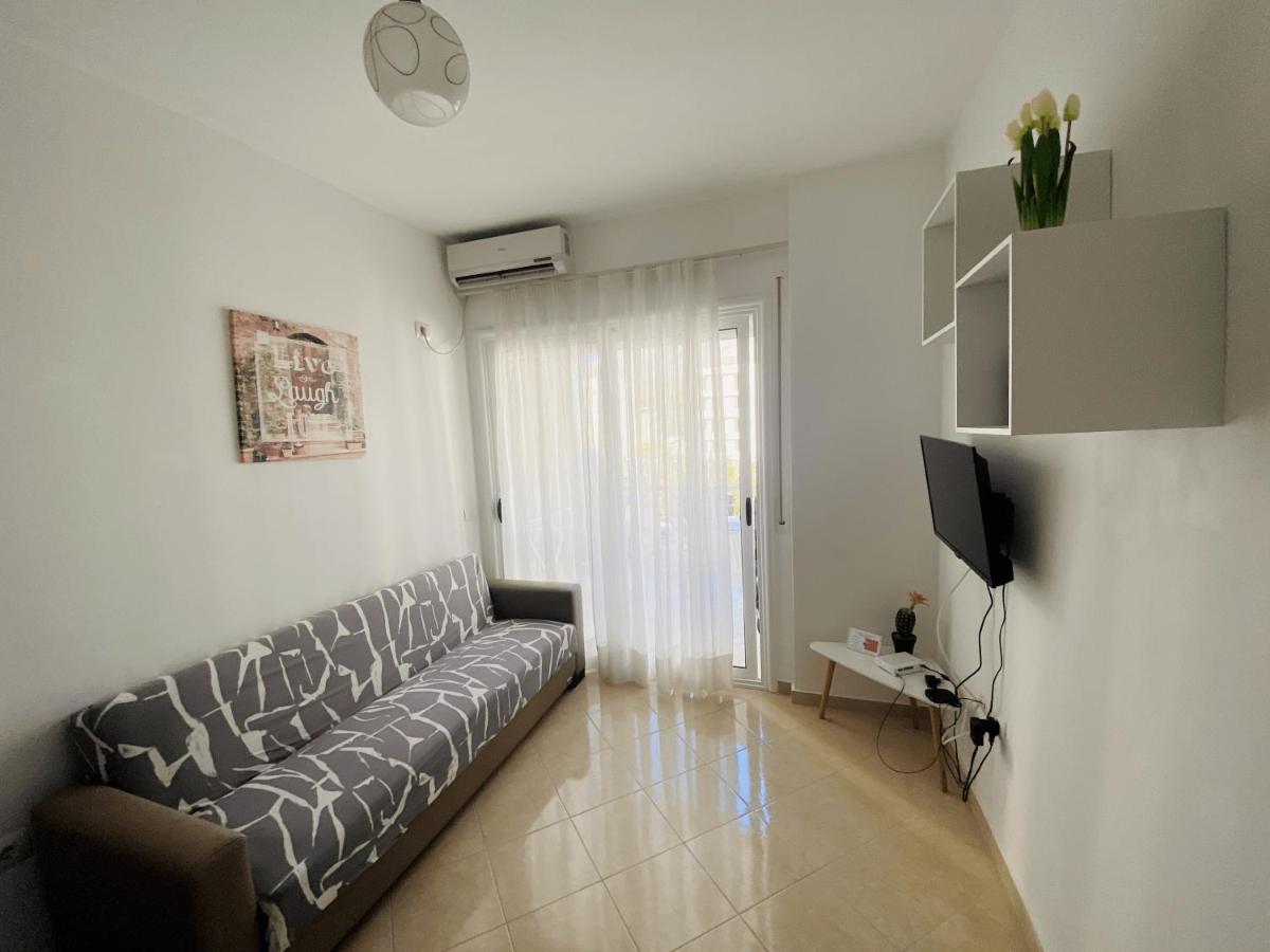 Madernas Bernad Apartment Orikumi Exteriér fotografie