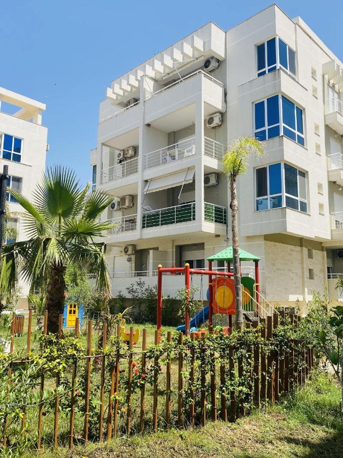 Madernas Bernad Apartment Orikumi Exteriér fotografie