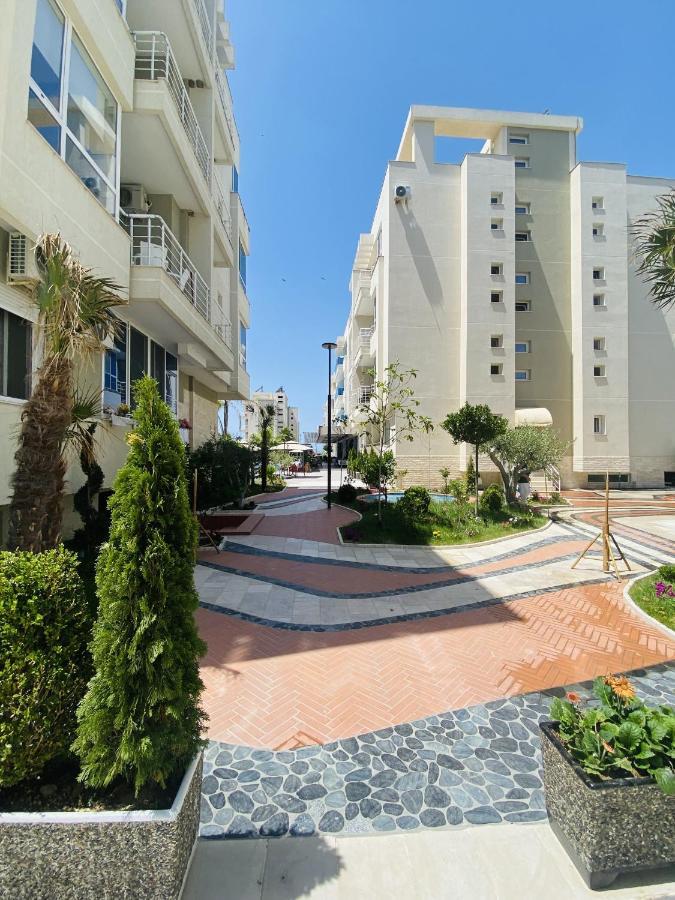 Madernas Bernad Apartment Orikumi Exteriér fotografie