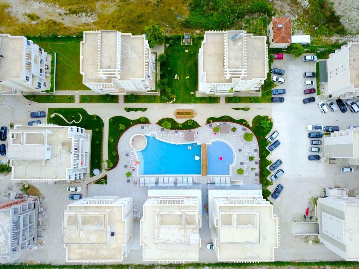 Madernas Bernad Apartment Orikumi Exteriér fotografie